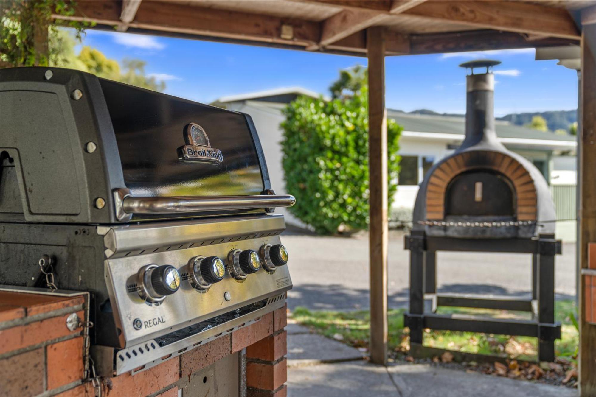 Tasman Holiday Parks Picton Exteriör bild A gas grill