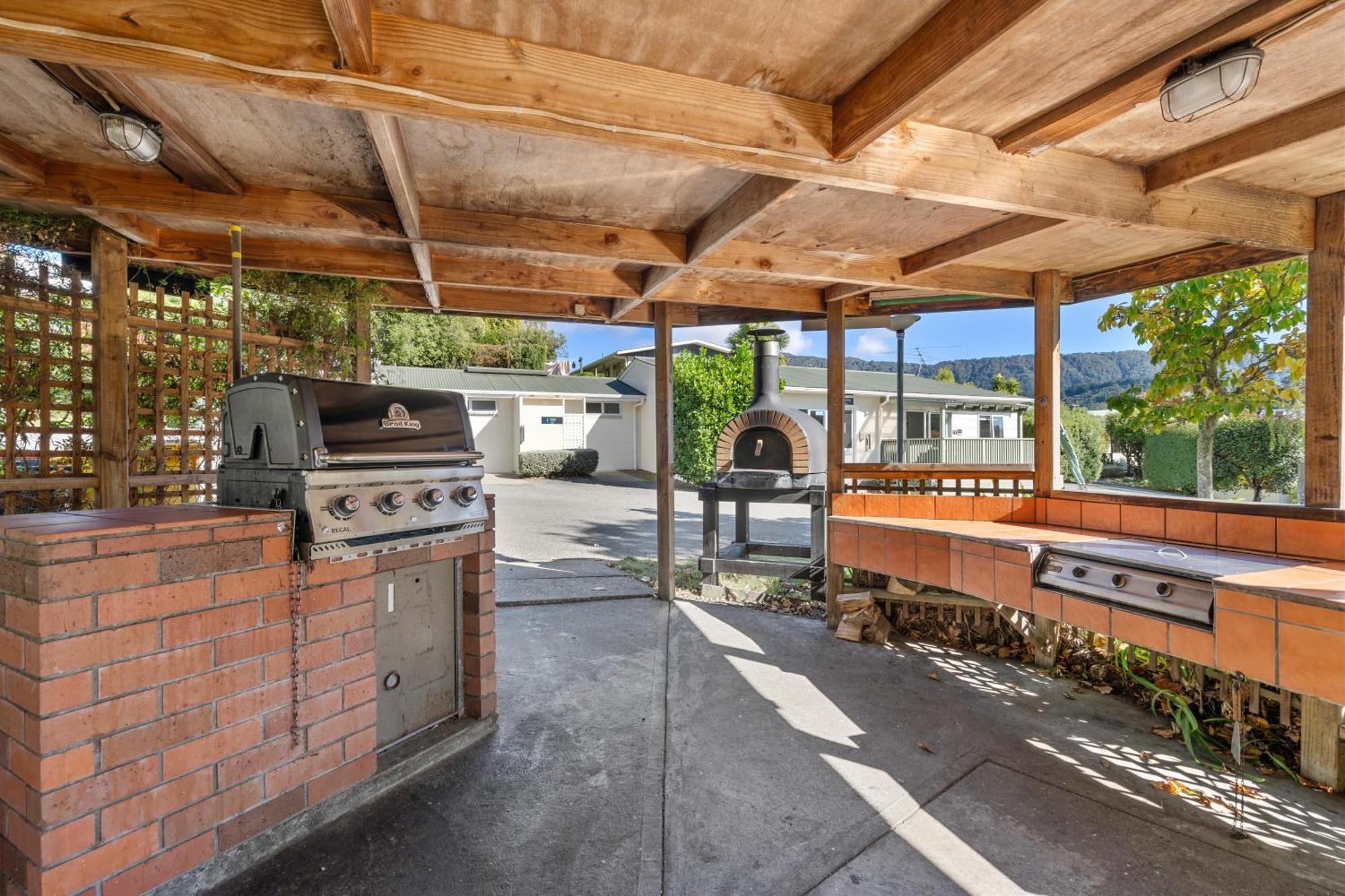 Tasman Holiday Parks Picton Exteriör bild Outdoor kitchen at the 2019 San Diego Comic-Con