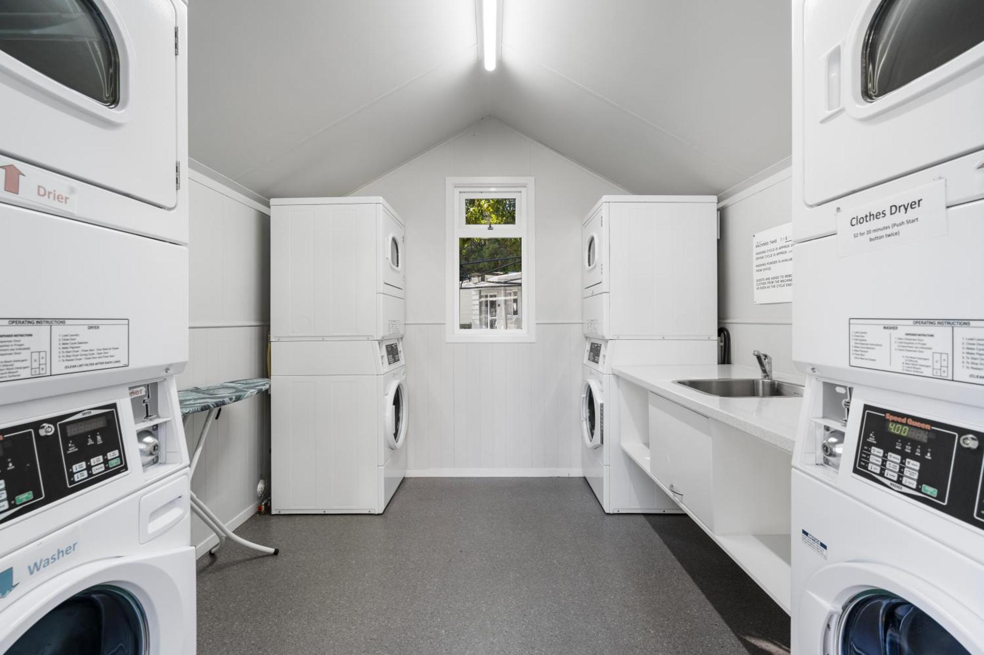 Tasman Holiday Parks Picton Exteriör bild Laundry facilities at the University of Cambridge