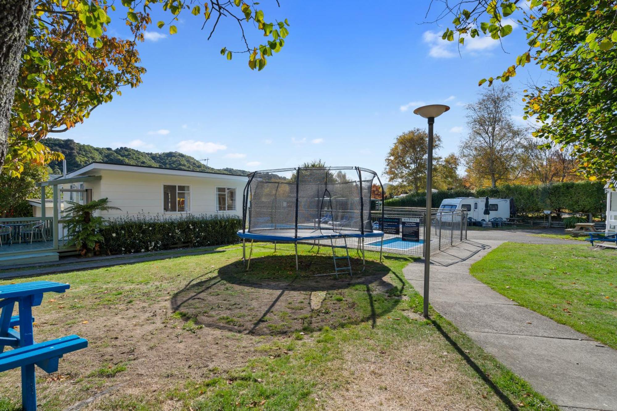 Tasman Holiday Parks Picton Exteriör bild Playground at the park