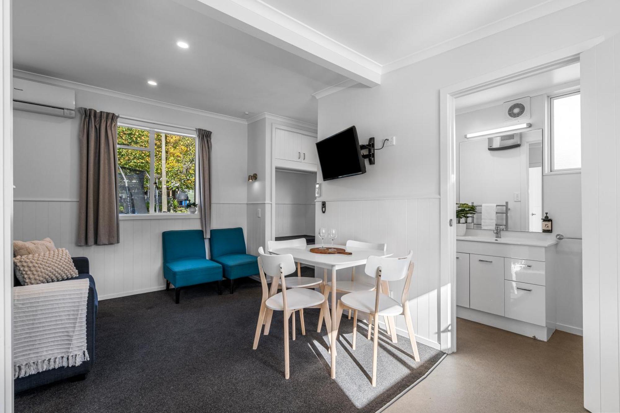 Tasman Holiday Parks Picton Exteriör bild A typical studio apartment