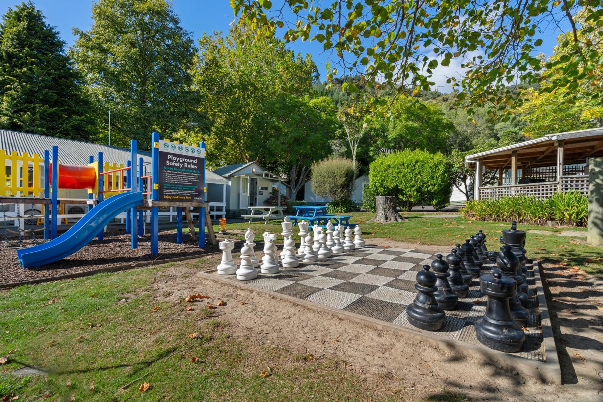Tasman Holiday Parks Picton Exteriör bild Playground at the station